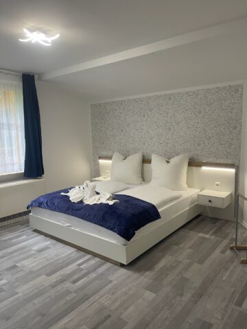 Ferienwohnung "Christel" - Großes Schlafzimmer