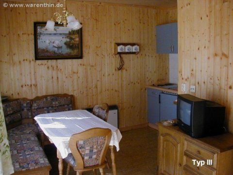 Wohnzimmer eines Bungalows vom Typ III