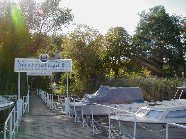 Bootssteg des Gasthauses "Am Rheinsberger See"