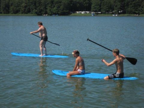 Wie wäre es mit einem kleinen Wettrennen auf einem Kane auf dem Rheinsberger See.