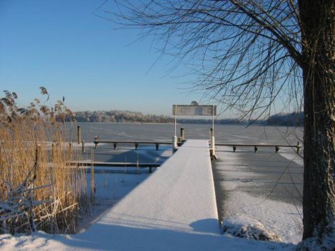 Im Sommer liegen hier die Boote, im Winter ist nur Stille.